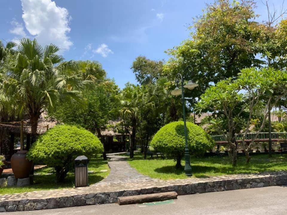 Hoa Binh Hotel Екстериор снимка