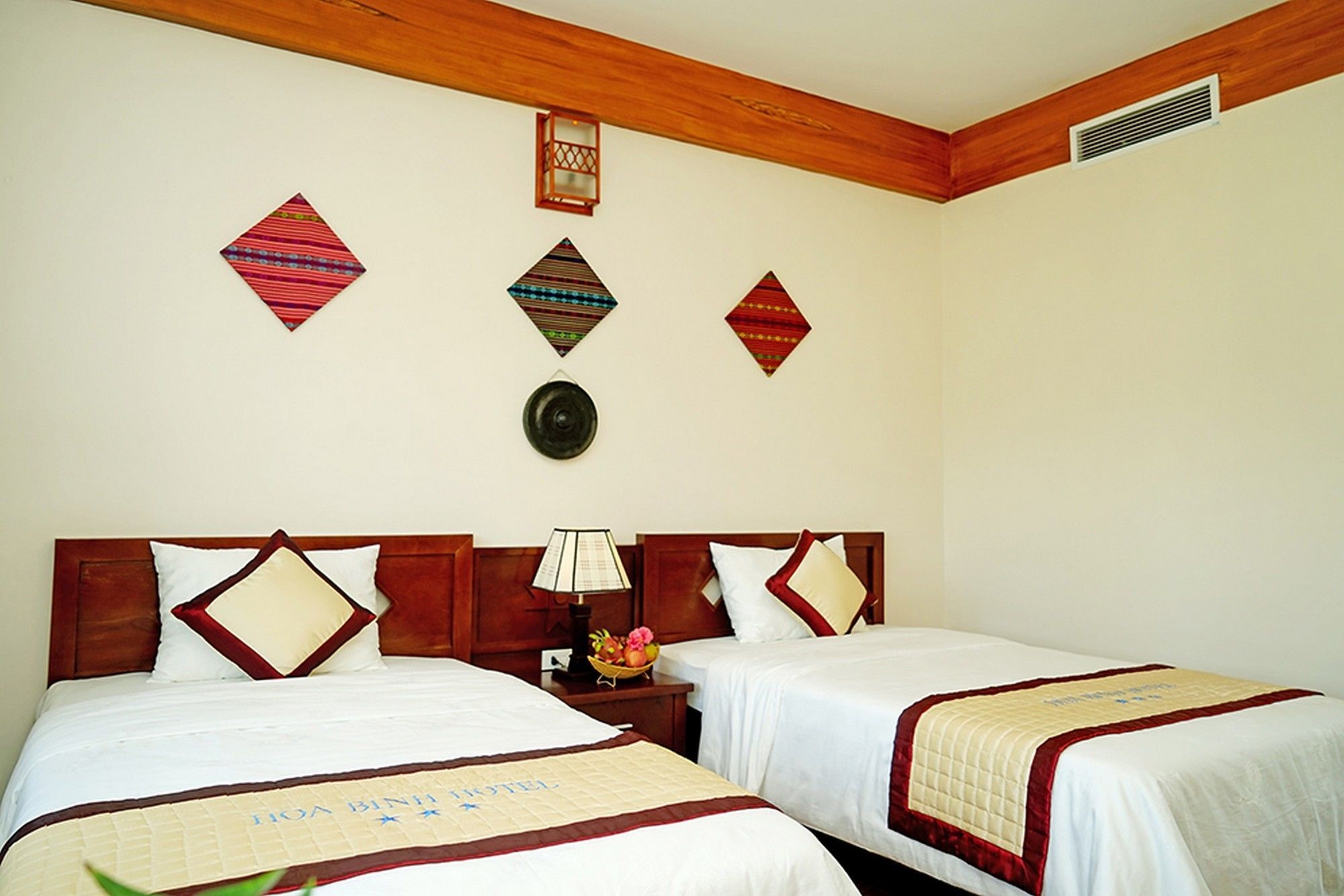 Hoa Binh Hotel Екстериор снимка
