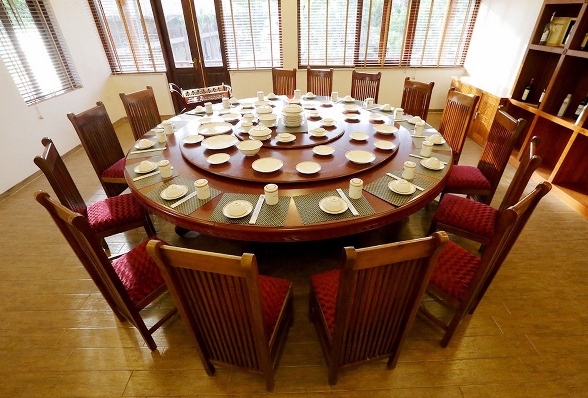 Hoa Binh Hotel Екстериор снимка