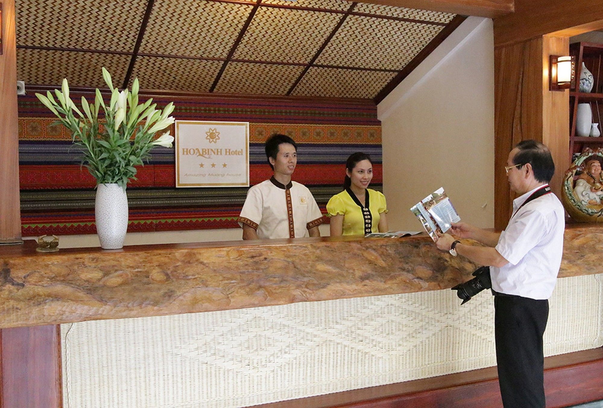 Hoa Binh Hotel Екстериор снимка